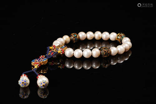 A Chinese Bracelet.