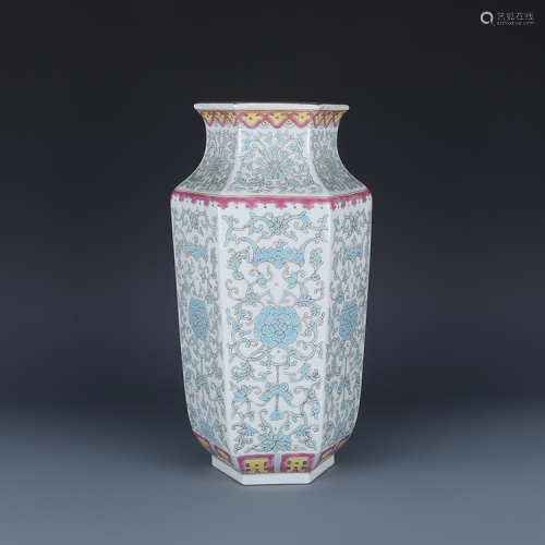 A Chinese Famille rose Porcelain Square Vase.