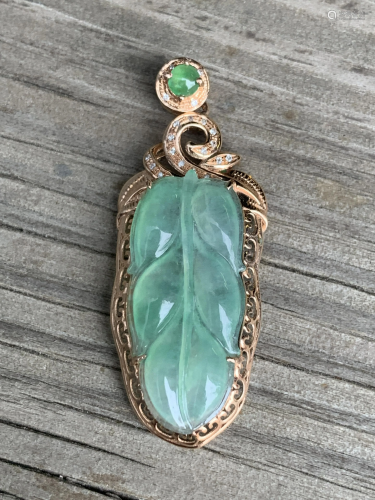 Green Jadeite Leaf Shaped 18K Gold Pendant