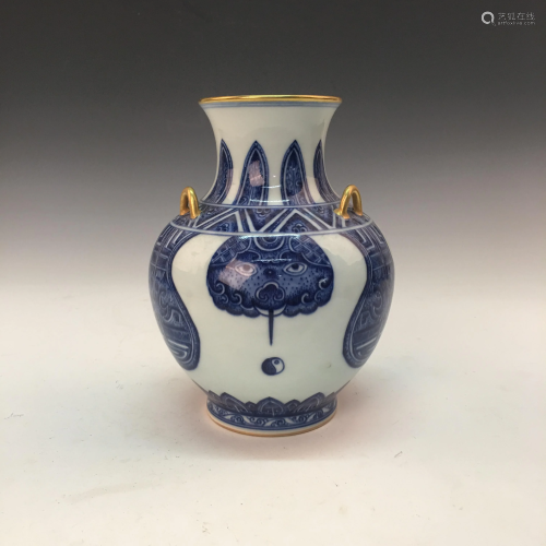 Chinese Blue-White Vase, Yongzheng Mark