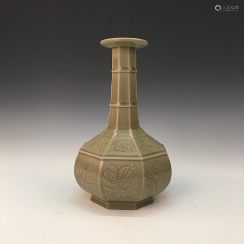 Chinese Yaozhou Kiln Vase