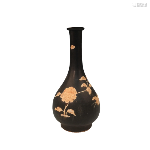 Chinese Ding Ware Engraved Design Vase