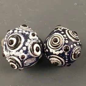 Chinese Glass Flydragon Eye Bead Pair