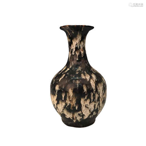 Chinese Jizhou Kiln Vase