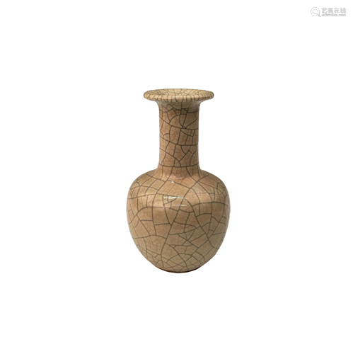 Chinese Guan Type Bottle VASE