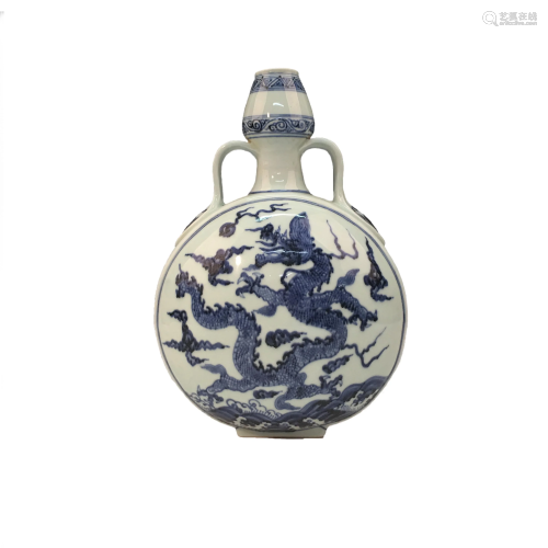 Chinese Blue&White 'Lotus' Moon Flask Garlic Vase