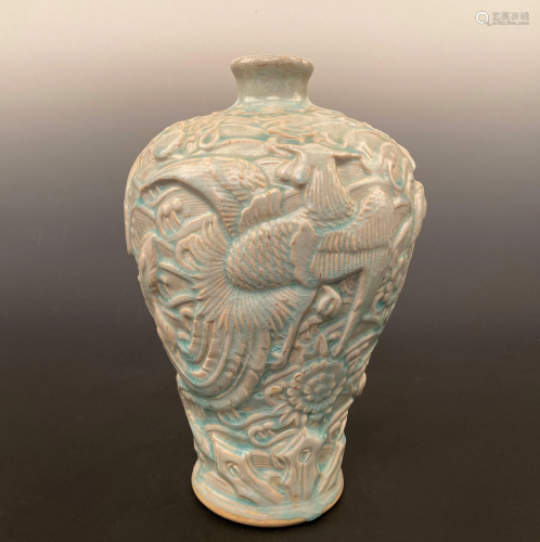Chinese Hutian Kiln 'Phoenix' Engraved Prunus Vase