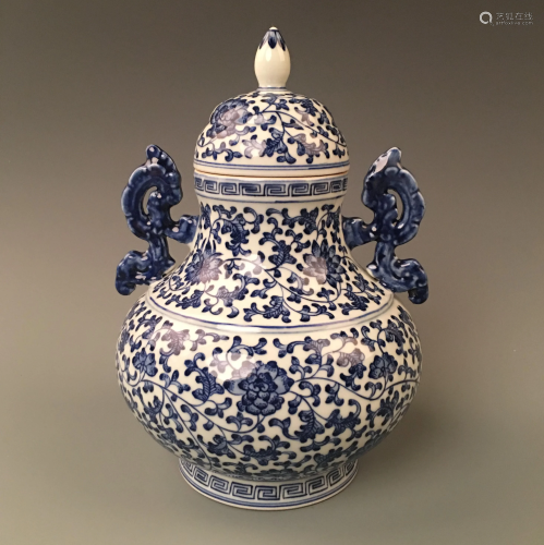 Chinese Blue-White Vase Bottle with Cover QianLong