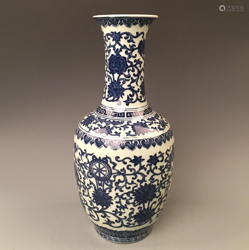 Chinese Blue-White 'Flower' Vase 'Qianlong' Mark