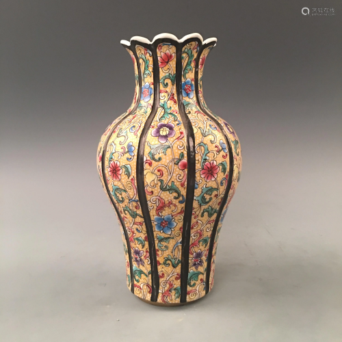 Chinese Famille Rose Flower Vase with Qianlong Mark