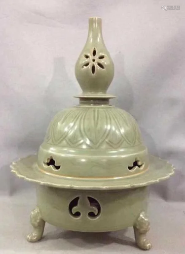 Yue Ware Porcelain Incense Burner