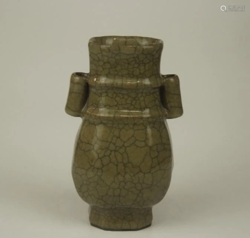 Ge Ware Porcelain Vase