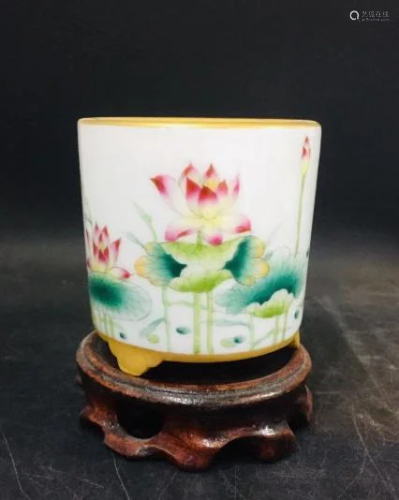 Chinese Qing Qianlong Porcelain Pen Holder
