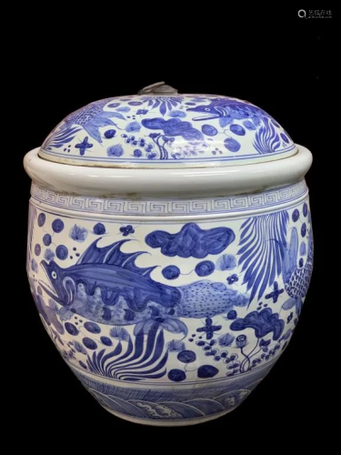 Large Chinese B&W Porcelain Pot W/ Lid