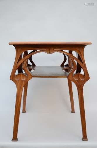 Art nouveau table in mahogany (58x88x78cm)