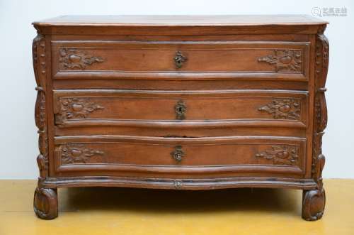 An oak Louis XV chest of drawers, 18th century (*) (68x135x92cm)