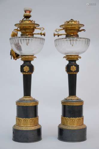 Pair of bronze oil lamps with mechanism (59cm)