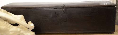 English chest in oak, 18th century (36x152x42cm)