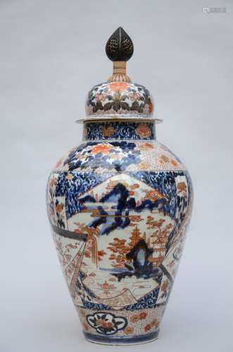 Large Japanese Imari porcelain lidded vase, Edo period (*) (92cm)