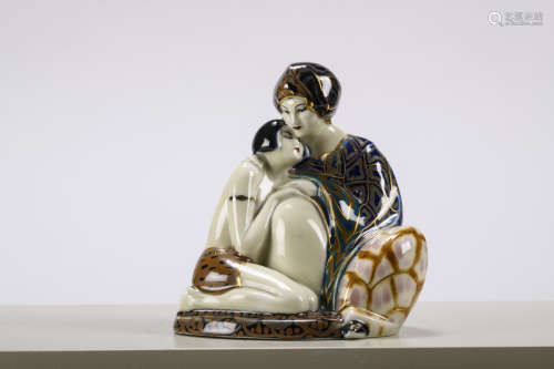 Art Deco sculpture in Limoges porcelain 'mother and daughter' (18x20cm)