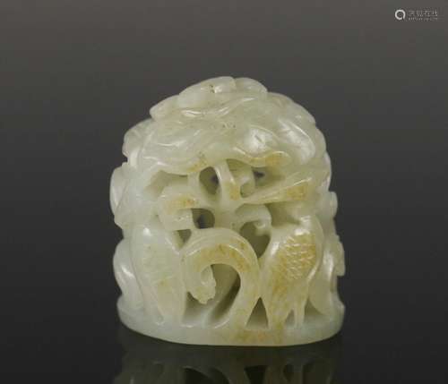 CELADON JADE RETICULATED 'EGRET' FINIAL, YUAN DYNA