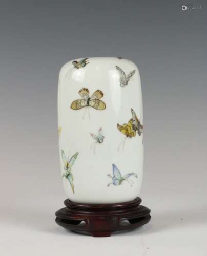A FAMILLE ROSE BUTTERFLY VASE DAOGUANG MARK AND P.