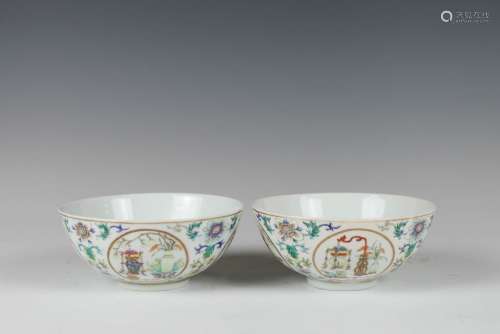 A PAIR OF FAMILLE ROSE BOWLS DAOGUANG MARK