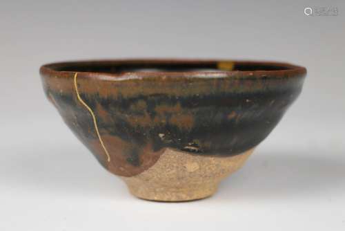 JIAN TYPE BOWL WITH GOLD MARKS