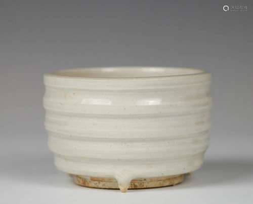 WHITE GLAZE TRIPOD CENSER