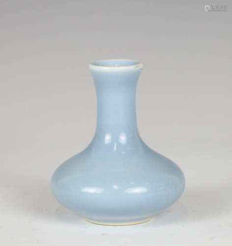 A MINITURE SKYBLUE GLAZED VASE QIANLONG MARK