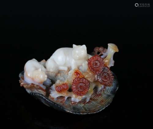 CARVED AGATE SCULPTURE WITH STAND