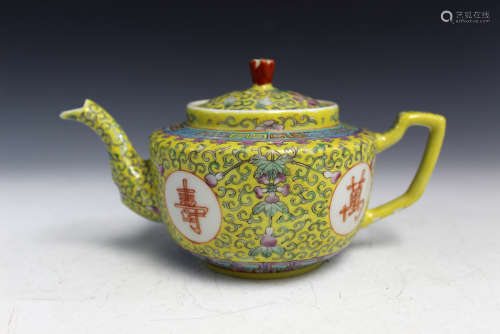 Chinese famille rose porcelain teapot, Guangxu mark.