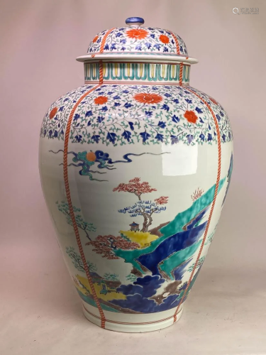 Large Japanese Kakeimon Porcelain Covered Jar