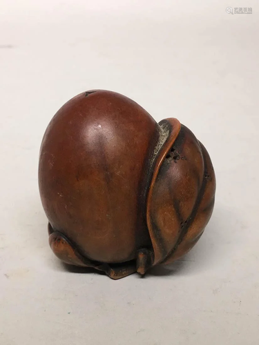 Japanese Boxwood Netsuke - peach signed