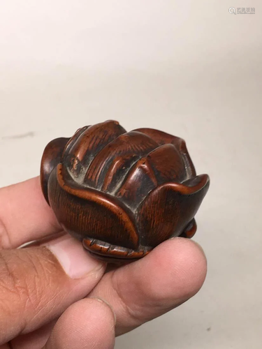 Japanese Boxwood Netsuke - Nut