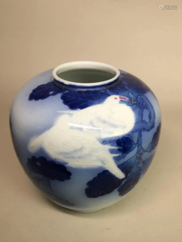 Japanese Fukugawa Porcelain Vase - Pigeon