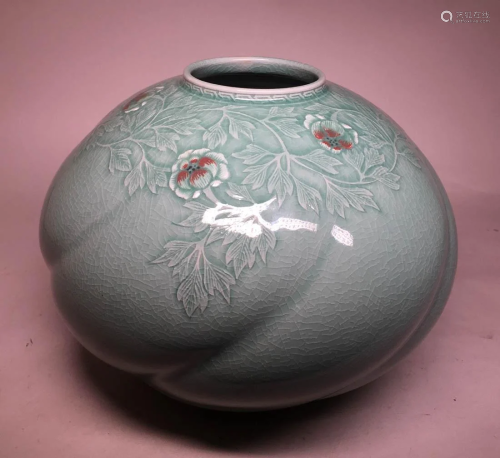 Japanese Celadon Porcelain Vase - Floral Motif