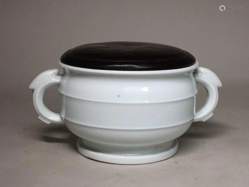 Chinese Dehua Porcelain Censer with Wood Cover