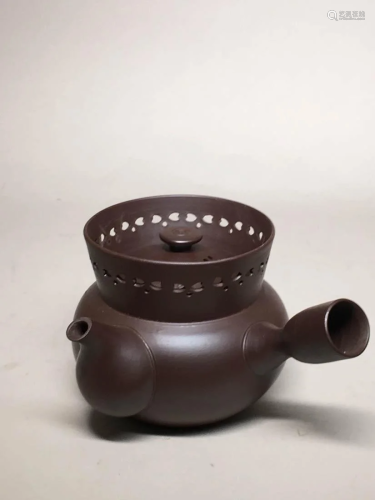 Japanese Clay Teapot - Reticulate Border