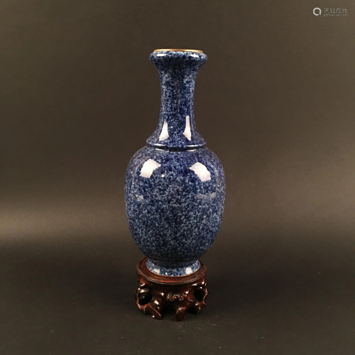 Chinese Blue Glazed Porcelain Vase, Qianlong Mark