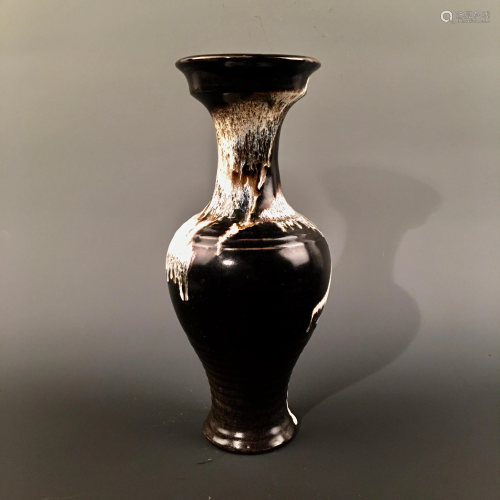 Chinese Archaic Jizhou Ware Vase