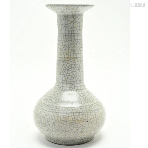 Chinese Ge-Type 'Bamboo Neck' Bottle Vase