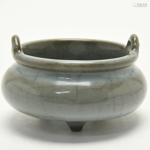 Chinese Guan-Type Tripod Censer with Handles