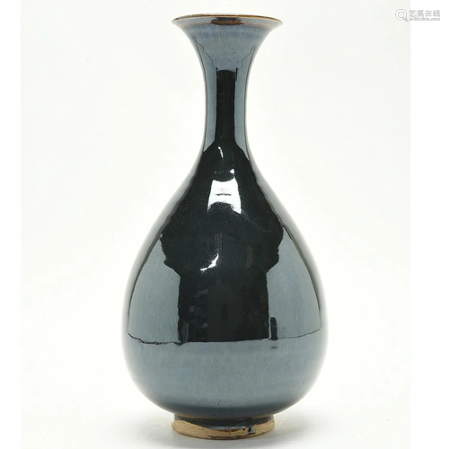 Chinese Black Glazed Ding-Type Yuhuchun Vase