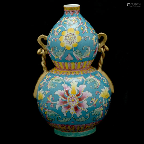 Chinese Enameled Double Gourd Vase