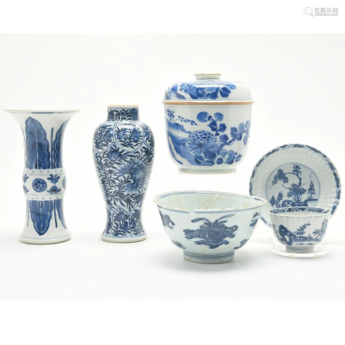 Six Chinese Blue and White Porcelain Items