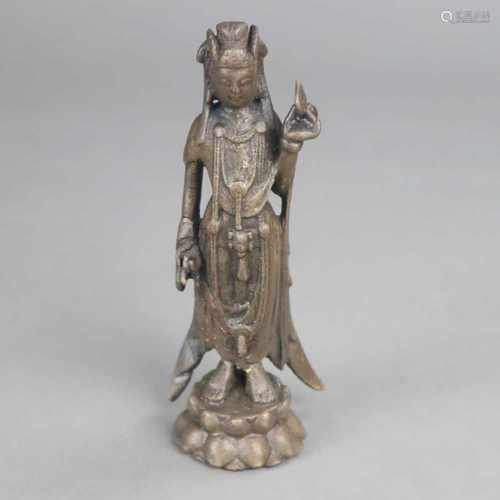 Bronzefigur eines Bodhisattva - China