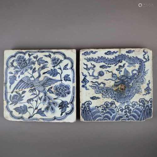 A set of two sturdily potted tiles with blue-and-white decoration - China