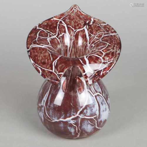 Vase - Klarglas mit rotbraunen und weißen Pulvereinschmelzungen