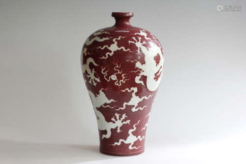 RED-GLAZE MEIPEI WITH WHITE DRAGON DESIGNMING DYNASTY, XUANDE PERIOD